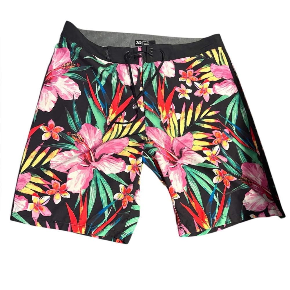 HURLEY “Phantom Garden”men’s 32”waist board shorts surf swim. Like new.